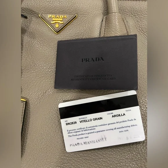 Prada Vitello Grain Grey Leather Tote, BN2829 - Picture 5 of 9